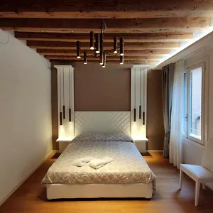 Deluxe 3 Bedroom Flat In Rialto Appartamento